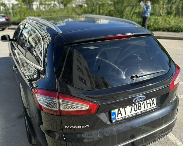 Черный Форд Мондео, объемом двигателя 1.56 л и пробегом 330 тыс. км за 7999 $, фото 3 на Automoto.ua