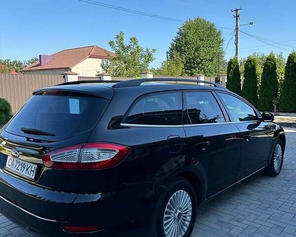 Черный Форд Мондео, объемом двигателя 2 л и пробегом 300 тыс. км за 8200 $, фото 2 на Automoto.ua