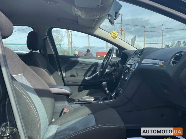 Черный Форд Мондео, объемом двигателя 2 л и пробегом 230 тыс. км за 7500 $, фото 7 на Automoto.ua