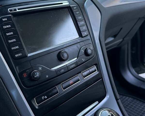 Черный Форд Мондео, объемом двигателя 2 л и пробегом 300 тыс. км за 8200 $, фото 8 на Automoto.ua