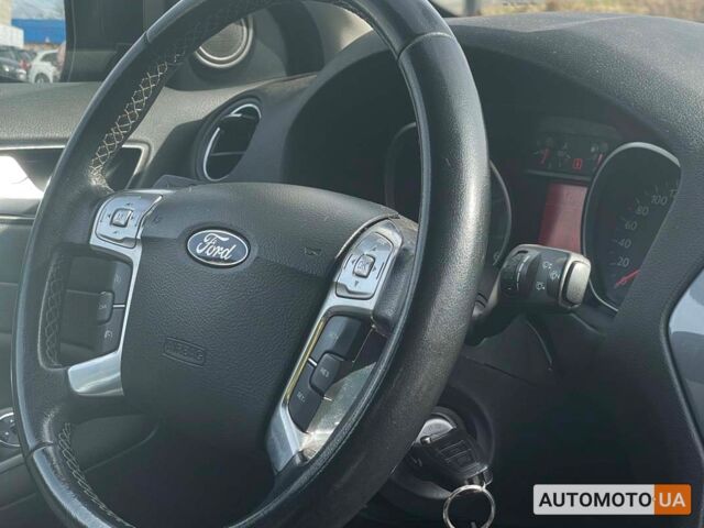 Черный Форд Мондео, объемом двигателя 2 л и пробегом 230 тыс. км за 7500 $, фото 10 на Automoto.ua