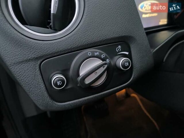 Черный Форд Мондео, объемом двигателя 2.2 л и пробегом 196 тыс. км за 10900 $, фото 22 на Automoto.ua