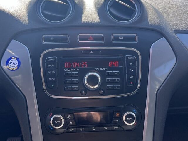 Черный Форд Мондео, объемом двигателя 1.6 л и пробегом 263 тыс. км за 7400 $, фото 12 на Automoto.ua