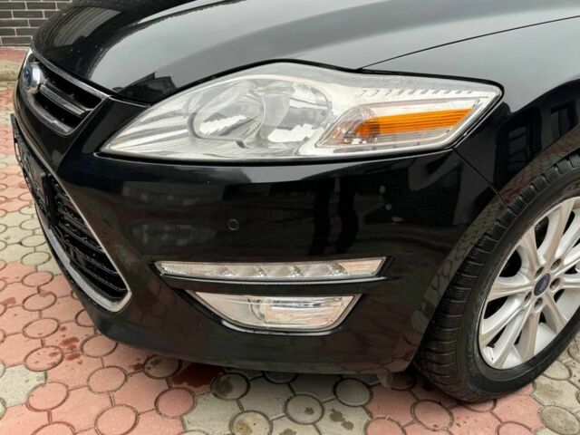 Черный Форд Мондео, объемом двигателя 1.6 л и пробегом 300 тыс. км за 7400 $, фото 15 на Automoto.ua