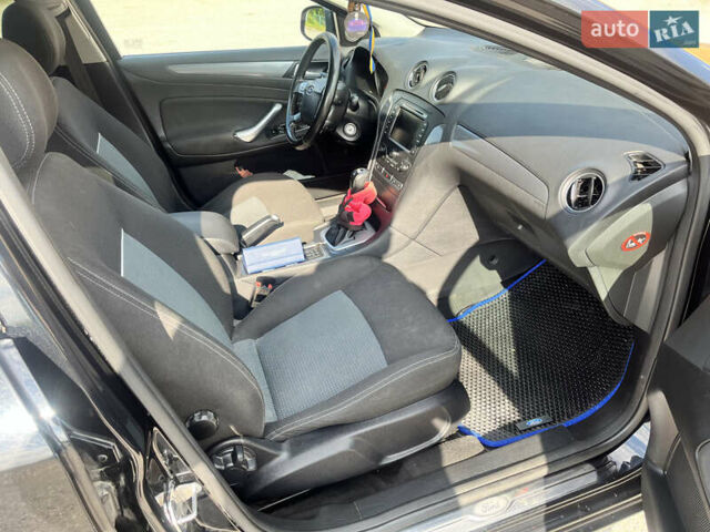 Черный Форд Мондео, объемом двигателя 2 л и пробегом 320 тыс. км за 7400 $, фото 12 на Automoto.ua