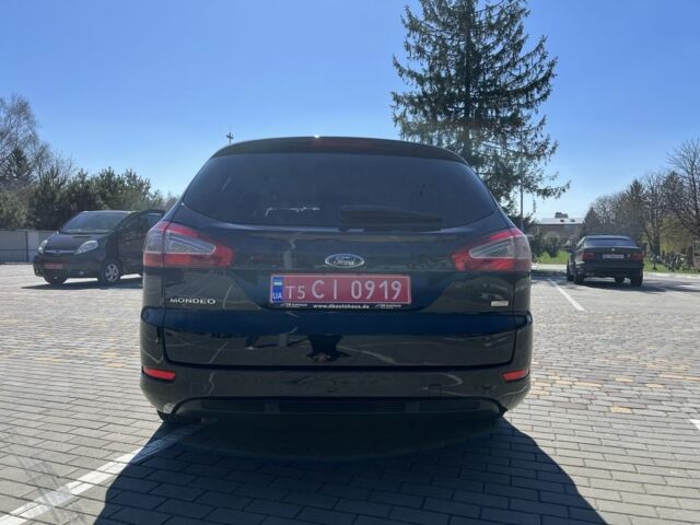 Черный Форд Мондео, объемом двигателя 1.6 л и пробегом 263 тыс. км за 7500 $, фото 5 на Automoto.ua