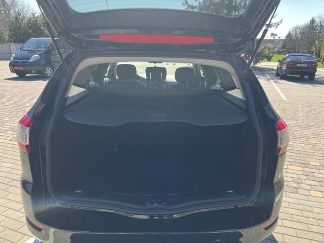 Черный Форд Мондео, объемом двигателя 1.6 л и пробегом 263 тыс. км за 7500 $, фото 9 на Automoto.ua