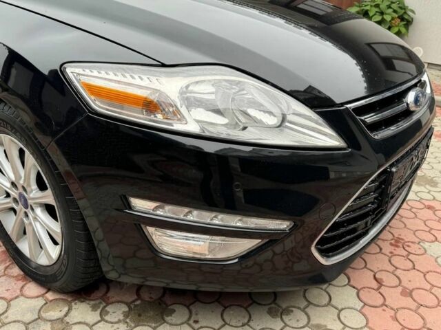 Черный Форд Мондео, объемом двигателя 1.6 л и пробегом 300 тыс. км за 7400 $, фото 14 на Automoto.ua