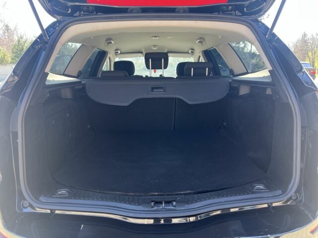 Черный Форд Мондео, объемом двигателя 1.6 л и пробегом 263 тыс. км за 7400 $, фото 19 на Automoto.ua