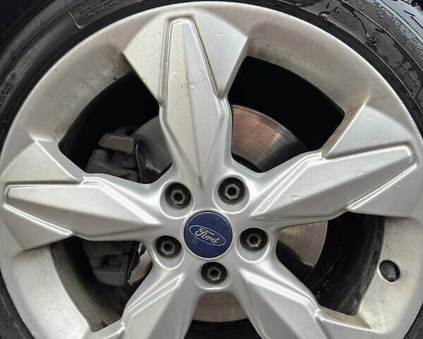 Черный Форд Мондео, объемом двигателя 2.18 л и пробегом 418 тыс. км за 12000 $, фото 6 на Automoto.ua