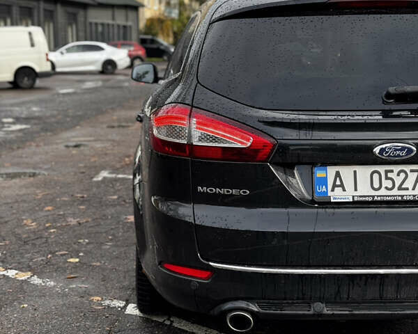 Черный Форд Мондео, объемом двигателя 2.18 л и пробегом 418 тыс. км за 12000 $, фото 8 на Automoto.ua