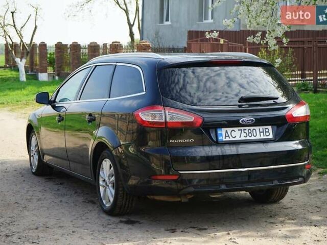 Черный Форд Мондео, объемом двигателя 2 л и пробегом 215 тыс. км за 8500 $, фото 6 на Automoto.ua