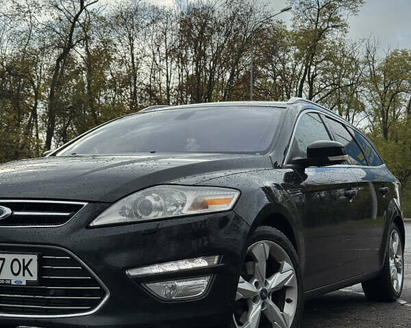 Черный Форд Мондео, объемом двигателя 2.18 л и пробегом 418 тыс. км за 12000 $, фото 1 на Automoto.ua