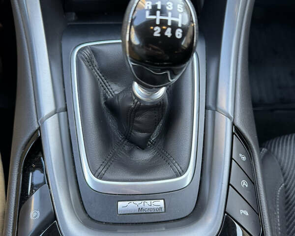 Черный Форд Мондео, объемом двигателя 1.6 л и пробегом 172 тыс. км за 11500 $, фото 8 на Automoto.ua