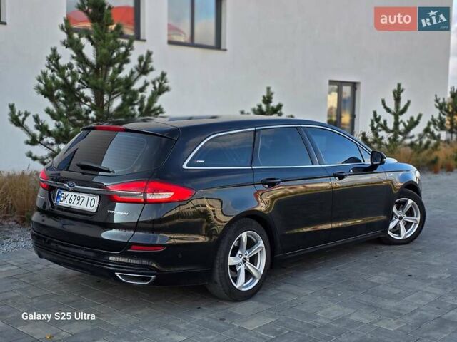 Черный Форд Мондео, объемом двигателя 2 л и пробегом 263 тыс. км за 14499 $, фото 41 на Automoto.ua