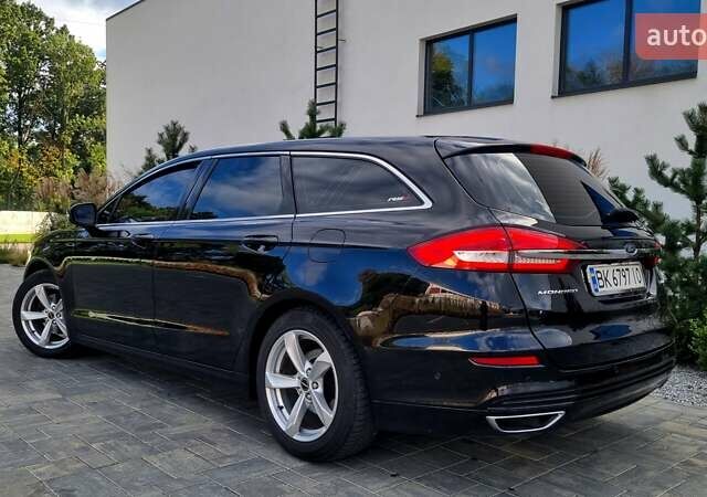 Форд Мондео 2018 в Луцке на Automoto.ua Черный Форд Мондео, объемом двигателя 2 л и пробегом 262 тыс. км за 14999 $, фото 11 на Automoto.ua