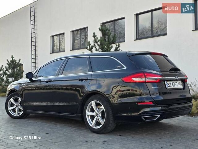 Черный Форд Мондео, объемом двигателя 2 л и пробегом 263 тыс. км за 14499 $, фото 17 на Automoto.ua