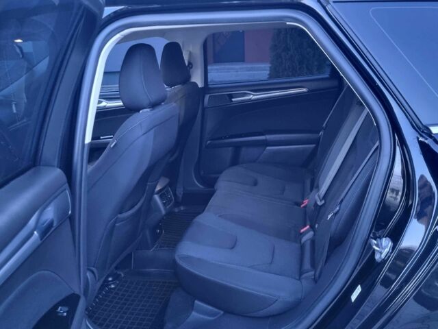 Черный Форд Мондео, объемом двигателя 2 л и пробегом 228 тыс. км за 13800 $, фото 18 на Automoto.ua