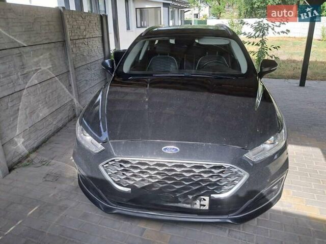 Черный Форд Мондео, объемом двигателя 2 л и пробегом 180 тыс. км за 15000 $, фото 2 на Automoto.ua