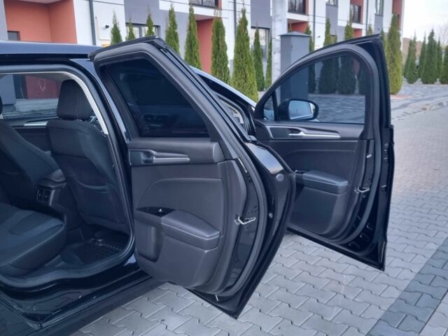 Черный Форд Мондео, объемом двигателя 2 л и пробегом 228 тыс. км за 13800 $, фото 7 на Automoto.ua