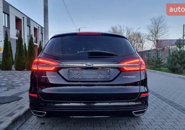 Черный Форд Мондео, объемом двигателя 2 л и пробегом 228 тыс. км за 13800 $, фото 13 на Automoto.ua