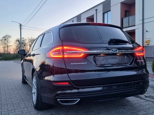 Черный Форд Мондео, объемом двигателя 2 л и пробегом 228 тыс. км за 13800 $, фото 16 на Automoto.ua