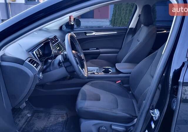 Черный Форд Мондео, объемом двигателя 2 л и пробегом 228 тыс. км за 13800 $, фото 43 на Automoto.ua