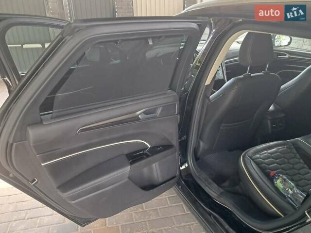 Черный Форд Мондео, объемом двигателя 2 л и пробегом 180 тыс. км за 15000 $, фото 3 на Automoto.ua