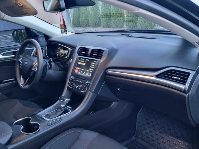 Черный Форд Мондео, объемом двигателя 2 л и пробегом 228 тыс. км за 13800 $, фото 9 на Automoto.ua