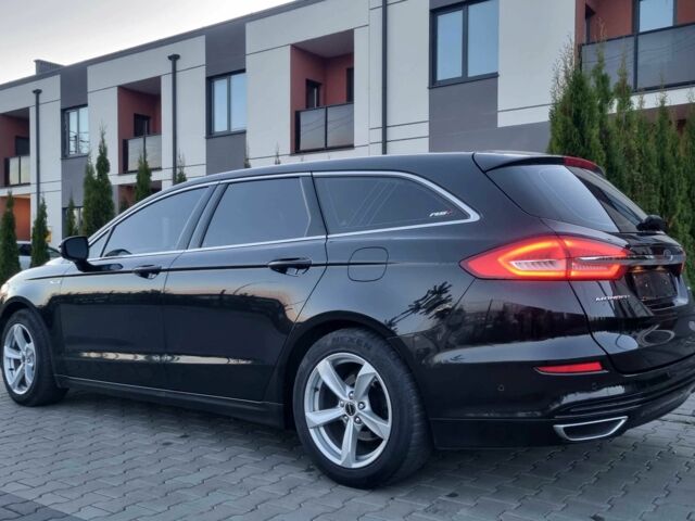 Черный Форд Мондео, объемом двигателя 2 л и пробегом 228 тыс. км за 13800 $, фото 15 на Automoto.ua