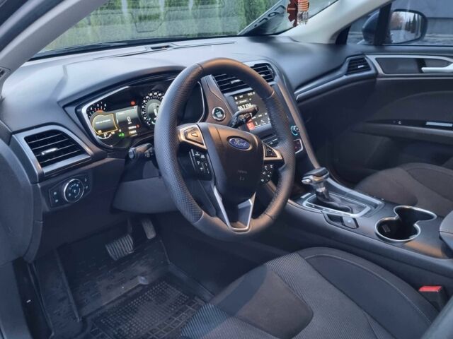 Черный Форд Мондео, объемом двигателя 2 л и пробегом 228 тыс. км за 13800 $, фото 20 на Automoto.ua