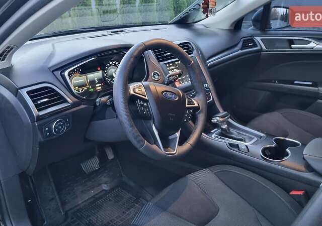 Черный Форд Мондео, объемом двигателя 2 л и пробегом 228 тыс. км за 13800 $, фото 42 на Automoto.ua