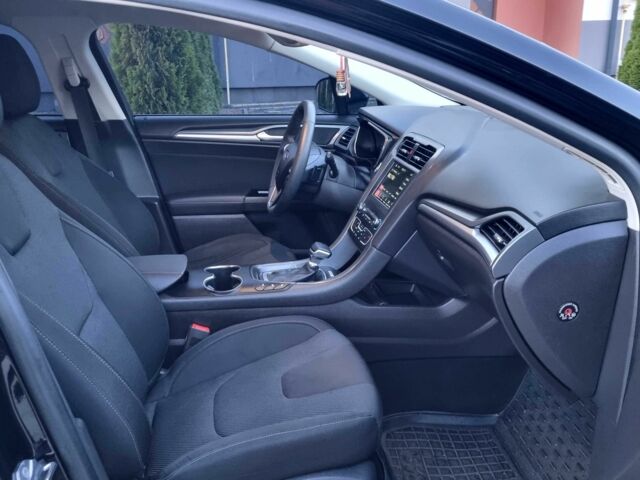 Черный Форд Мондео, объемом двигателя 2 л и пробегом 228 тыс. км за 13800 $, фото 10 на Automoto.ua