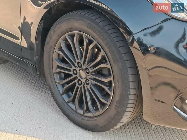 Черный Форд Мондео, объемом двигателя 2 л и пробегом 305 тыс. км за 14830 $, фото 6 на Automoto.ua
