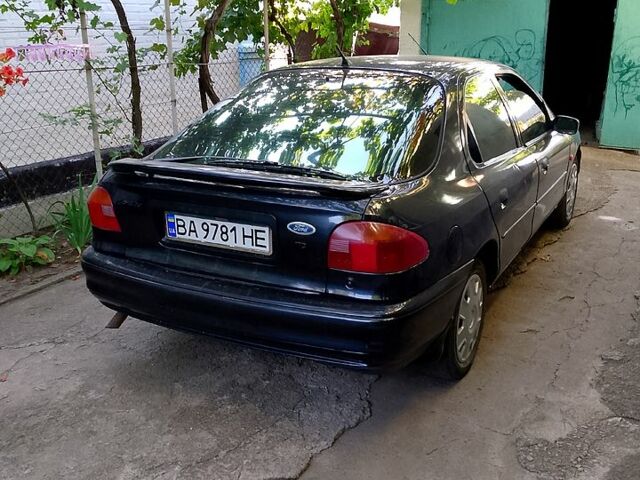 Чорний Форд Мондео, об'ємом двигуна 1.8 л та пробігом 390 тис. км за 2700 $, фото 3 на Automoto.ua