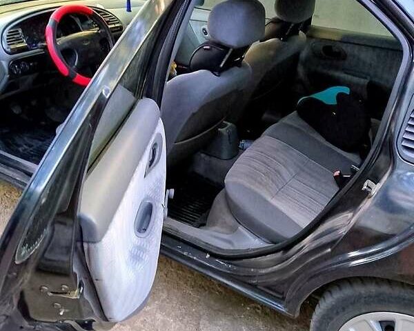 Чорний Форд Мондео, об'ємом двигуна 1.8 л та пробігом 390 тис. км за 2700 $, фото 3 на Automoto.ua