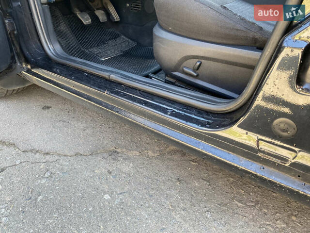 Форд Мондео 2004 в Киеве на Automoto.ua Черный Форд Мондео, объемом двигателя 2 л и пробегом 255 тыс. км за 4100 $, фото 8 на Automoto.ua