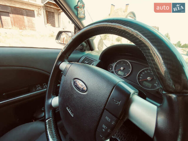 Форд Мондео 2004 в Киеве на Automoto.ua Черный Форд Мондео, объемом двигателя 2 л и пробегом 255 тыс. км за 4100 $, фото 6 на Automoto.ua