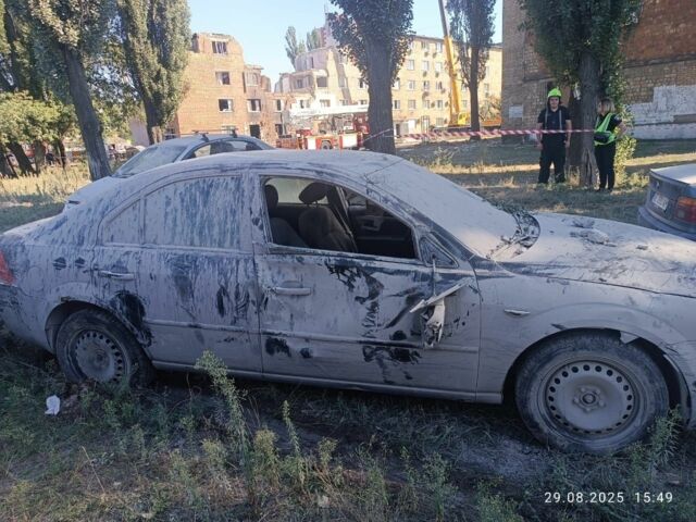 Черный Форд Мондео, объемом двигателя 2 л и пробегом 320 тыс. км за 4000 $, фото 2 на Automoto.ua