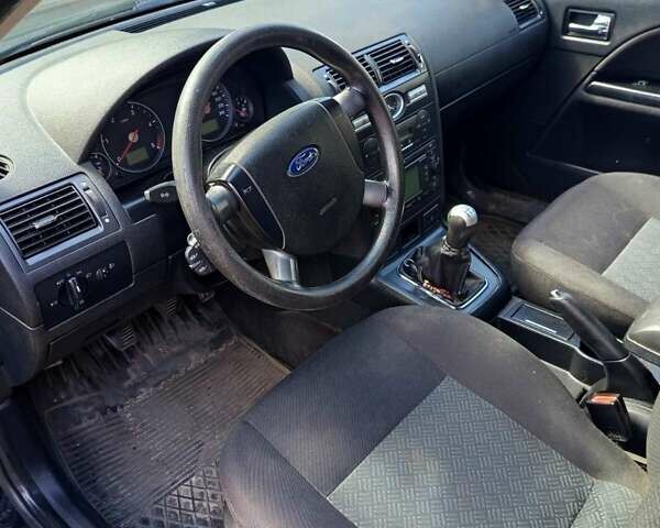 Черный Форд Мондео, объемом двигателя 2 л и пробегом 323 тыс. км за 3000 $, фото 4 на Automoto.ua