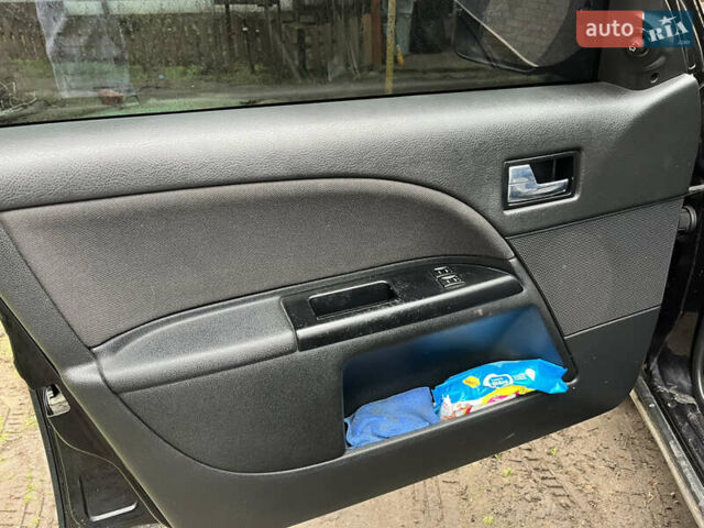 Чорний Форд Мондео, об'ємом двигуна 2 л та пробігом 420 тис. км за 4800 $, фото 3 на Automoto.ua