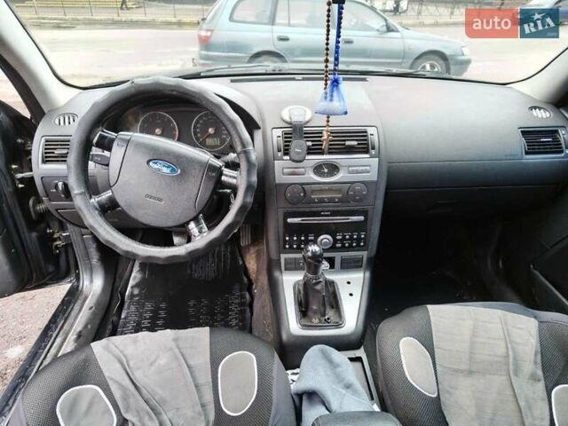 Чорний Форд Мондео, об'ємом двигуна 2 л та пробігом 330 тис. км за 3650 $, фото 7 на Automoto.ua