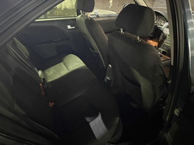 Чорний Форд Мондео, об'ємом двигуна 2 л та пробігом 180 тис. км за 1400 $, фото 7 на Automoto.ua