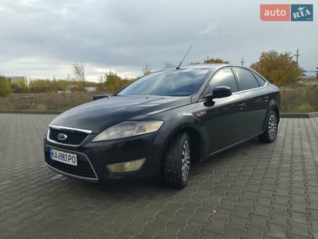 Чорний Форд Мондео, об'ємом двигуна 1.75 л та пробігом 300 тис. км за 5500 $, фото 6 на Automoto.ua