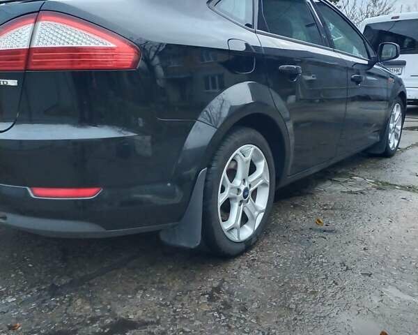 Черный Форд Мондео, объемом двигателя 1.8 л и пробегом 170 тыс. км за 5350 $, фото 5 на Automoto.ua
