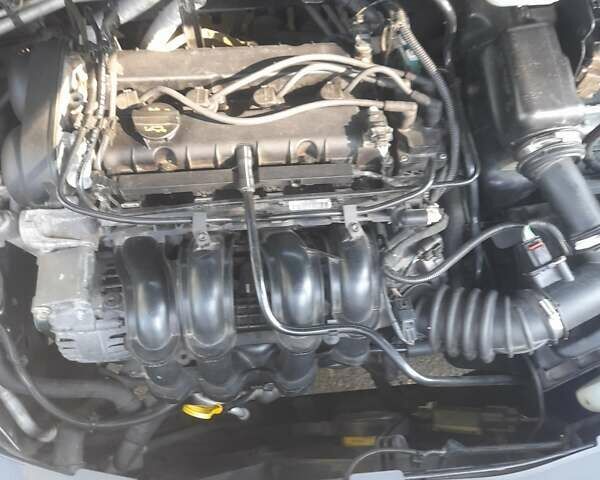 Чорний Форд Мондео, об'ємом двигуна 1.6 л та пробігом 230 тис. км за 5600 $, фото 3 на Automoto.ua