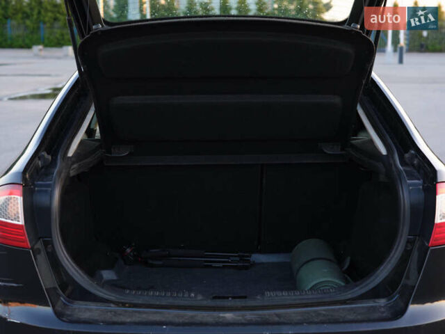 Черный Форд Мондео, объемом двигателя 1.75 л и пробегом 410 тыс. км за 5700 $, фото 14 на Automoto.ua