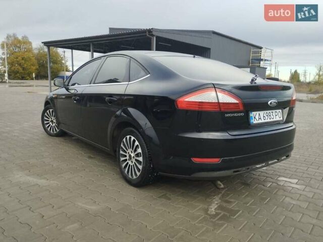 Чорний Форд Мондео, об'ємом двигуна 1.75 л та пробігом 300 тис. км за 5500 $, фото 1 на Automoto.ua
