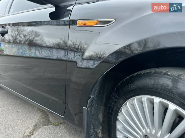Чорний Форд Мондео, об'ємом двигуна 2 л та пробігом 266 тис. км за 6499 $, фото 21 на Automoto.ua