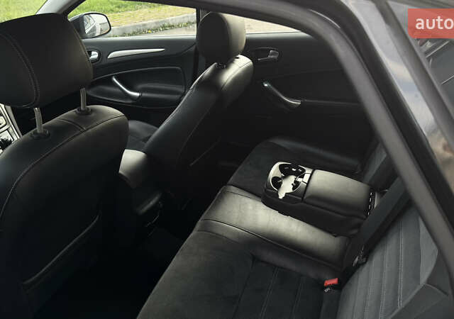 Чорний Форд Мондео, об'ємом двигуна 2 л та пробігом 204 тис. км за 6999 $, фото 37 на Automoto.ua